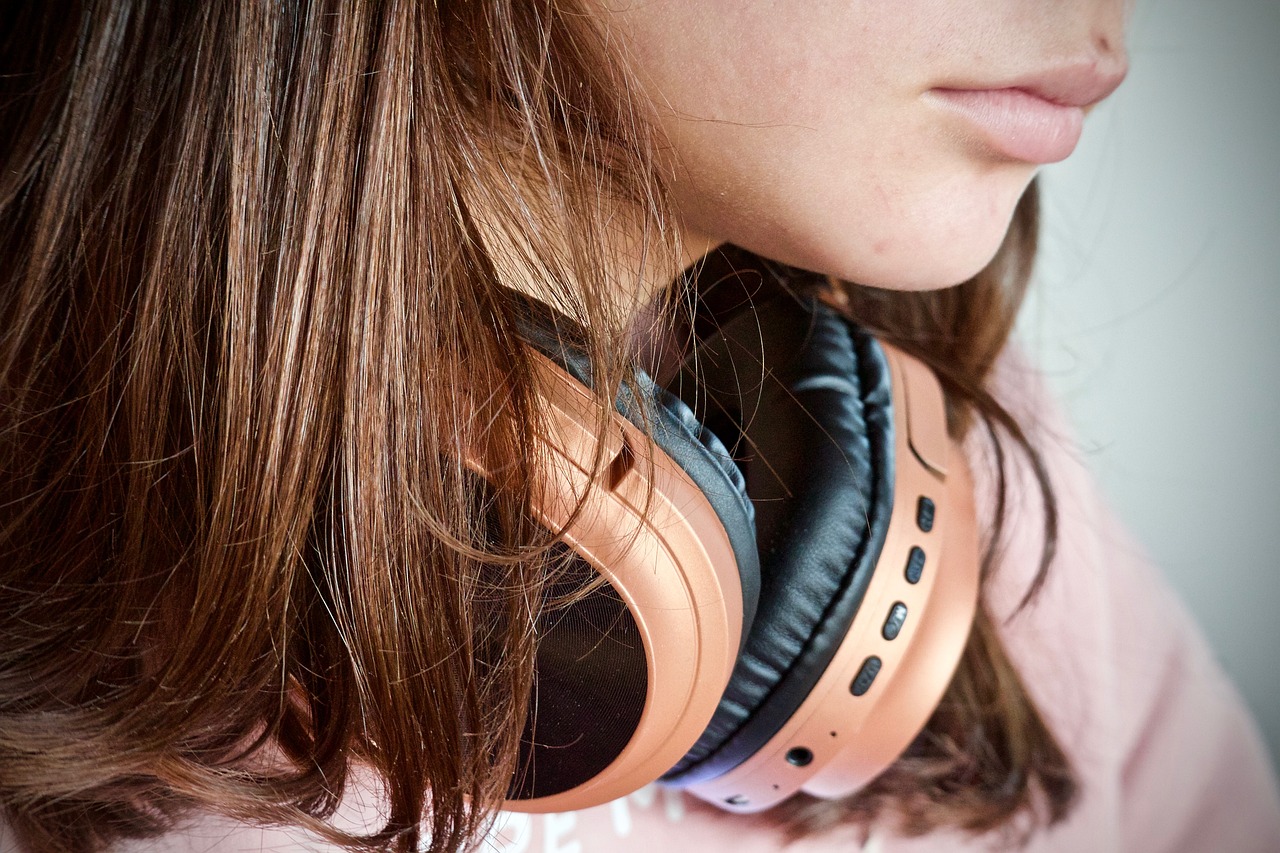 Teens listening to music