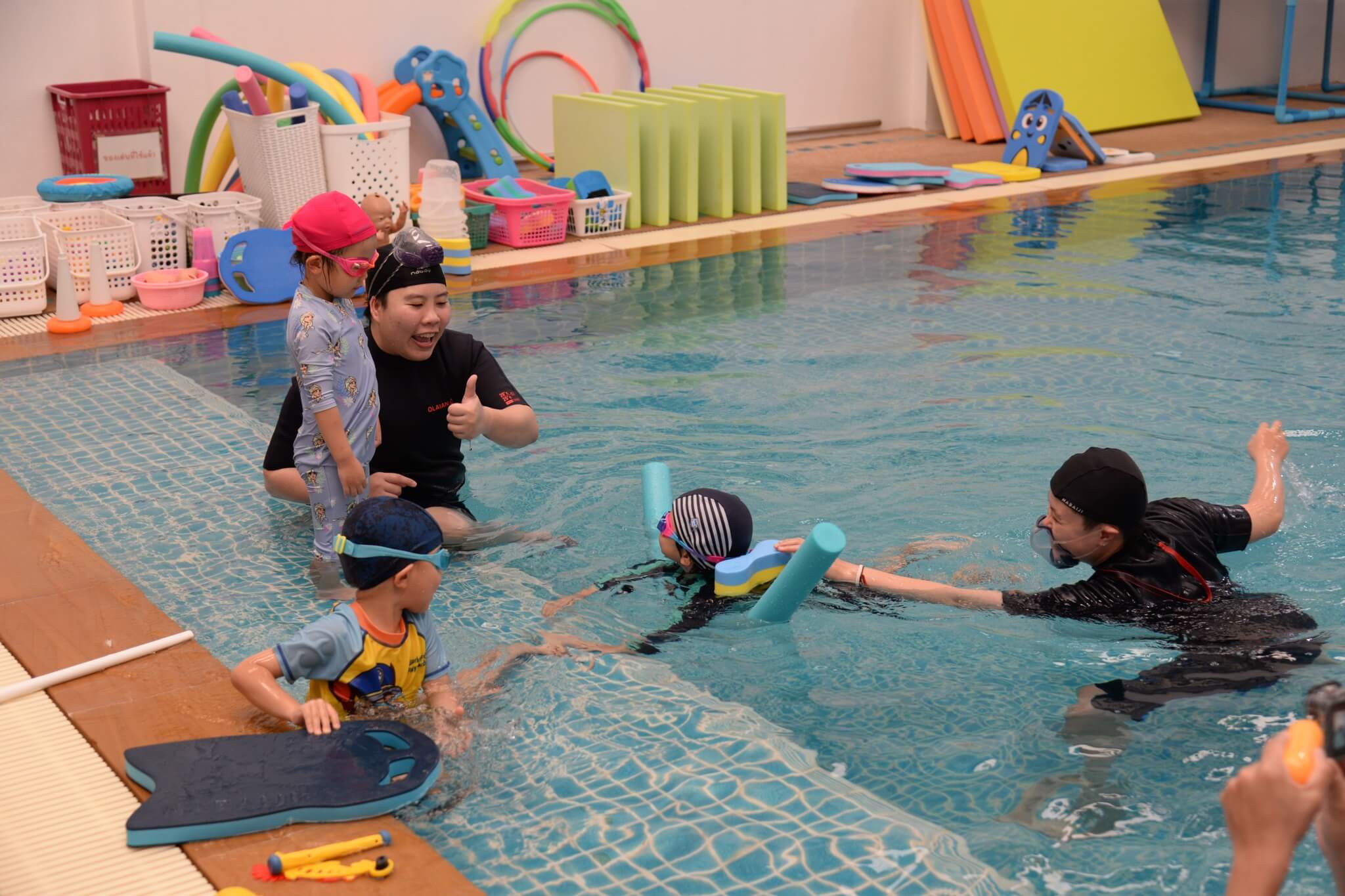 kids swimming at Chiang Mai kids