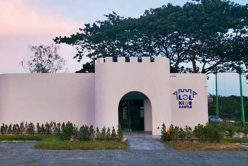 Wall of LOL Kids Castle & Playground